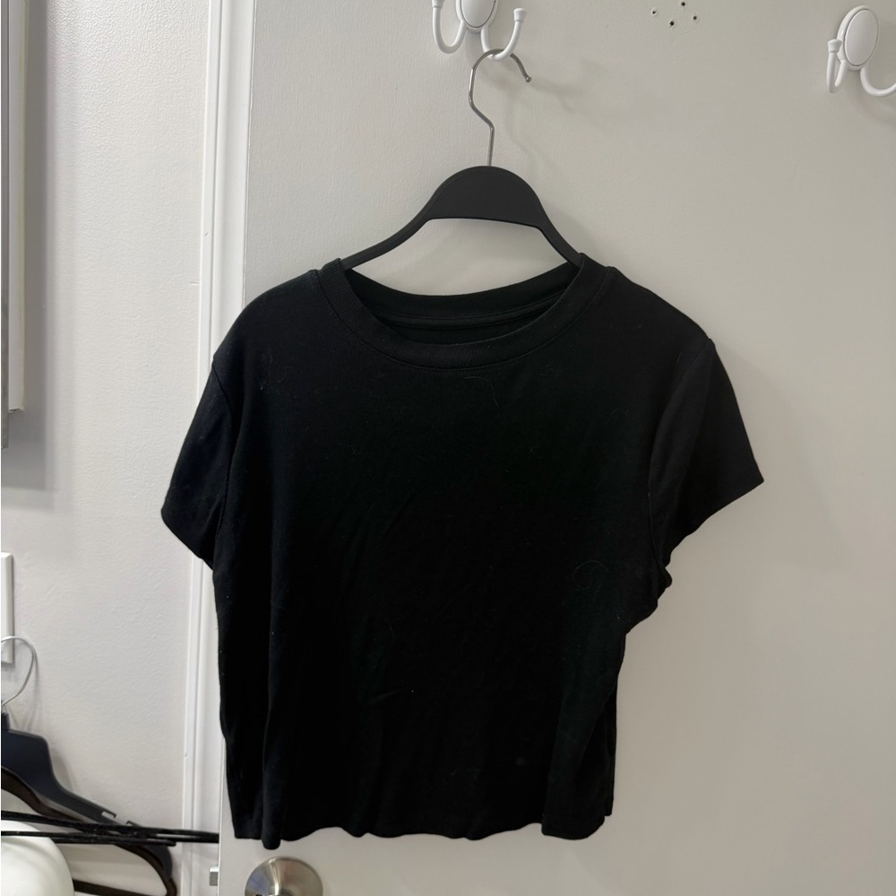 Black Tee
